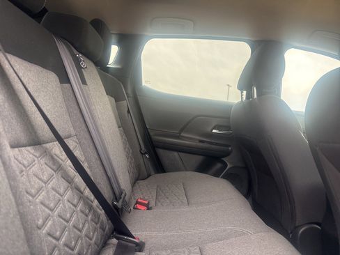 Certified 2025 Nissan Kicks SV image 27