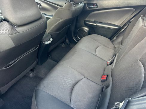 Certified 2022 Toyota Prius LE image 15