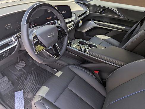 New 2026 Cadillac Lyriq Premium Luxury image 6