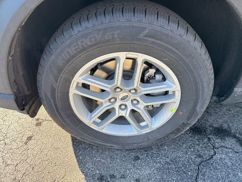 New 2026 Ford Explorer Active image 9