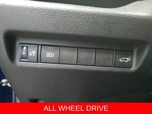 Used 2022 Toyota RAV4 XLE Premium AWD/4WD image 26