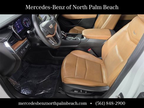 Used 2021 Cadillac XT5 Premium Luxury image 9