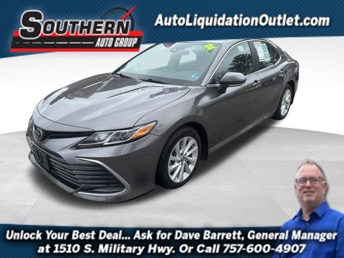 Used 2024 Toyota Camry LE image 1