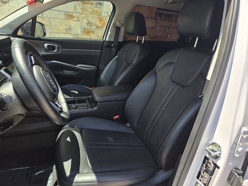 Used 2022 Kia Sorento S AWD/4WD image 5