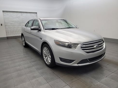 Used 2015 Ford Taurus Limited FWD image 13