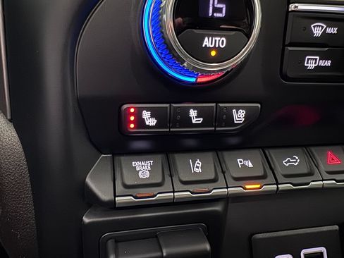 Certified 2022 GMC Sierra 3500 Denali AWD/4WD image 26