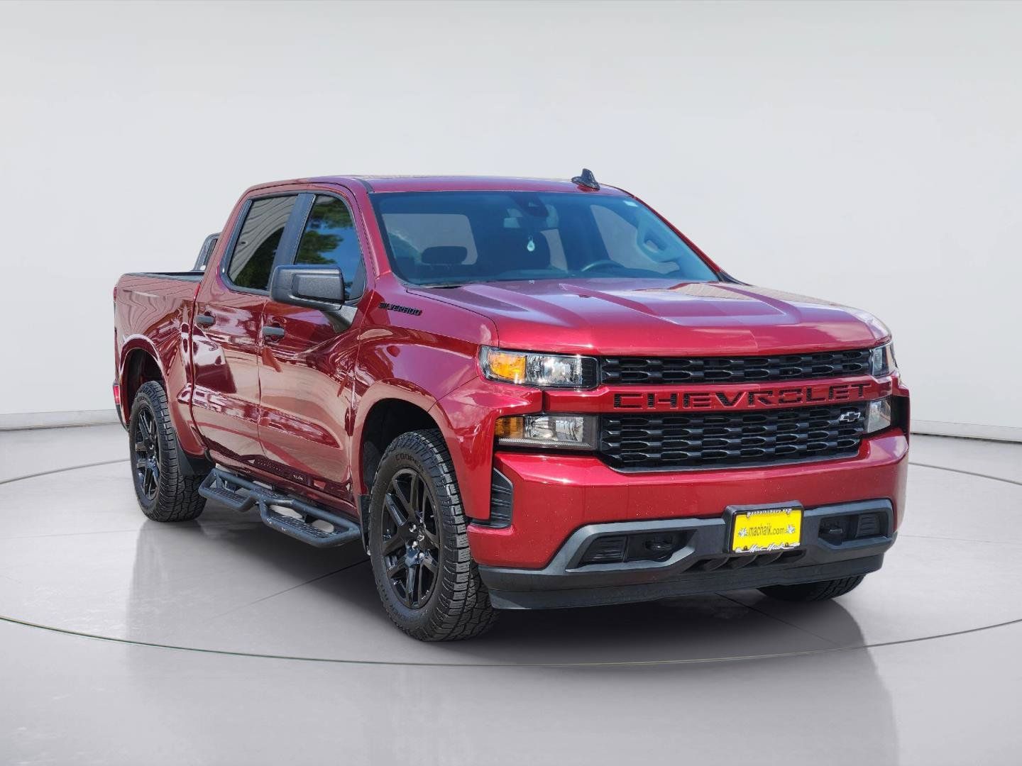 Used 2022 Chevrolet Silverado 1500 Custom w/ LPO, Blackout Package RWD image 3