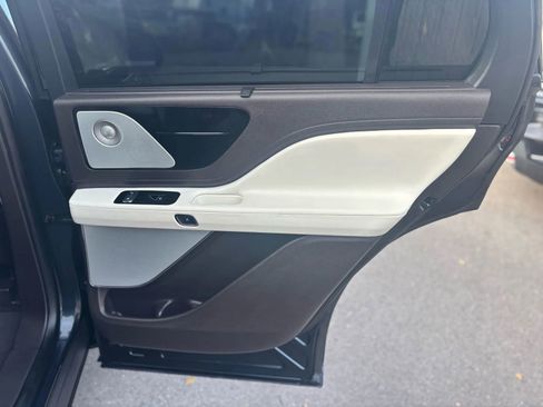 Used 2020 Lincoln Aviator Black Label image 21