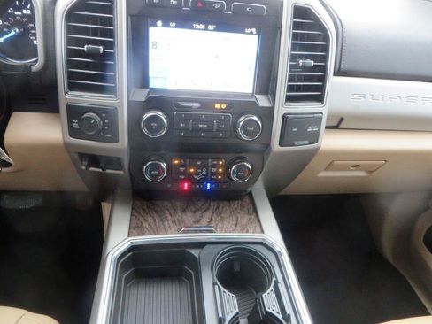 Used 2019 Ford F250 Lariat w/ Chrome Package AWD/4WD image 22