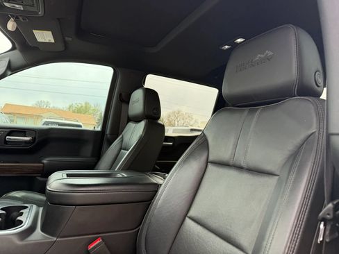 Used 2020 Chevrolet Silverado 1500 High Country w/ Technology Package AWD/4WD image 25