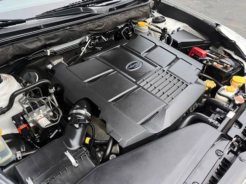 Used 2012 Subaru Outback 3.6R Limited w/ Moonroof Pkg image 33