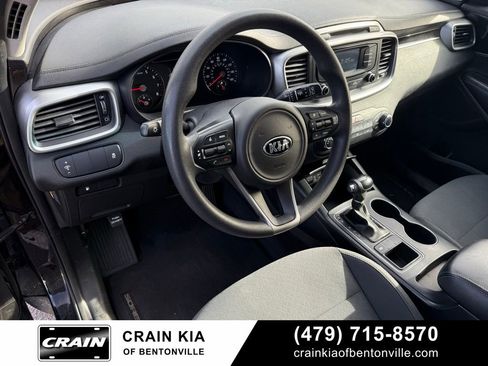 Used 2017 Kia Sorento LX image 10