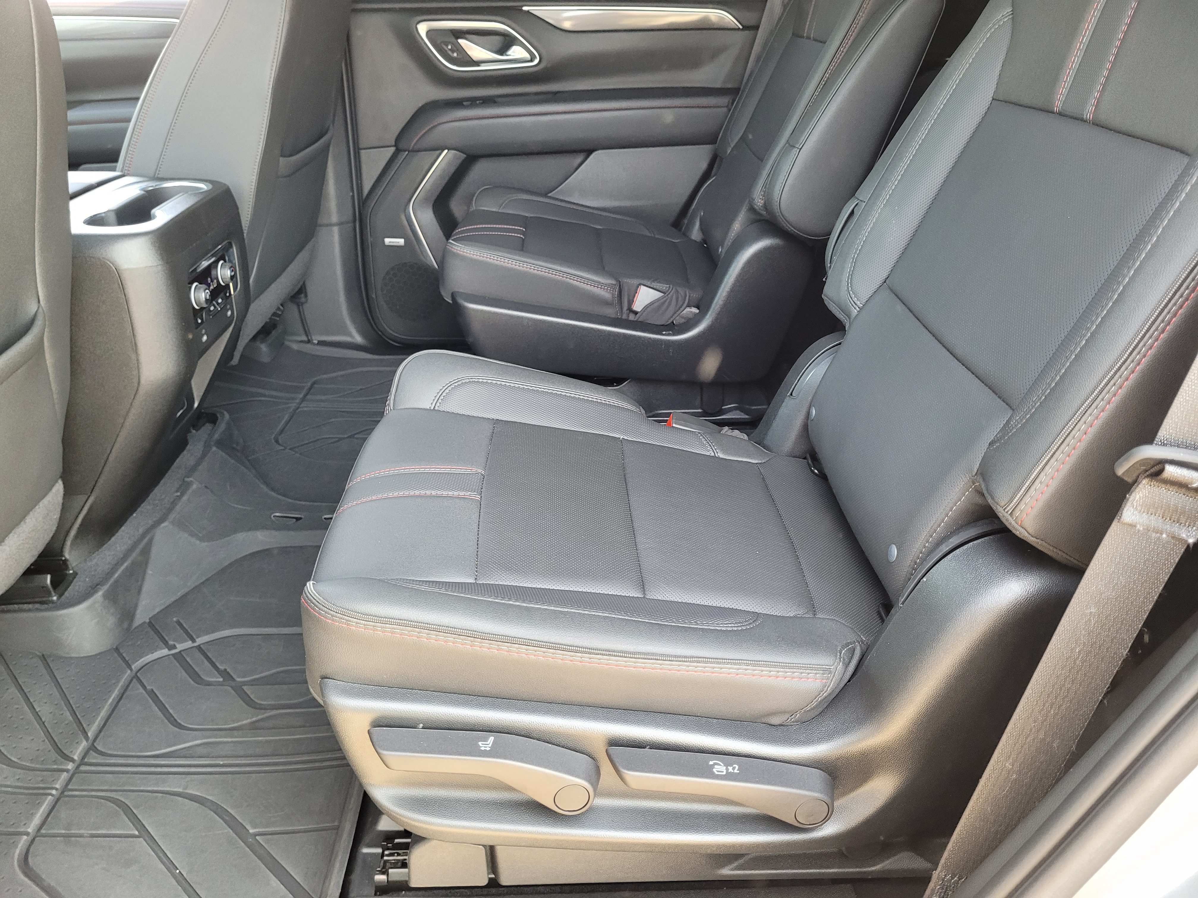 Used 2023 Chevrolet Tahoe RST w/ Luxury Package RWD image 25