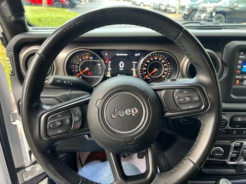 Used 2020 Jeep Wrangler Unlimited Sport image 15