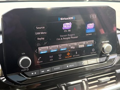 Certified 2025 Nissan Pathfinder SV w/ SV Premium Package FWD image 24