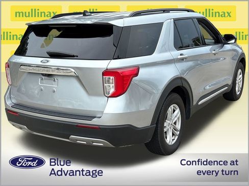 Used 2023 Ford Explorer XLT w/ Equipment Group 202A RWD image 4