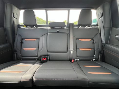 New 2026 GMC Sierra 1500 AT4 w/ AT4 Premium Package AWD/4WD image 13