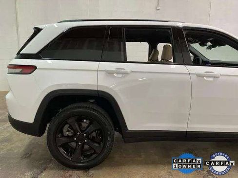 Used 2023 Jeep Grand Cherokee Limited w/ Luxury Tech Group II image 91