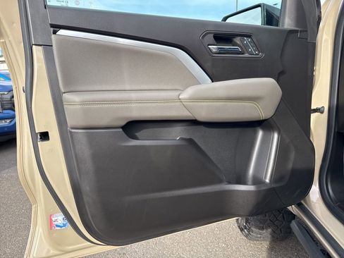 Used 2023 Chevrolet Colorado ZR2 w/ ZR2 Convenience Package III image 14