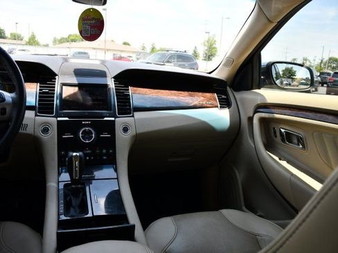 Used 2019 Ford Taurus Limited FWD image 22