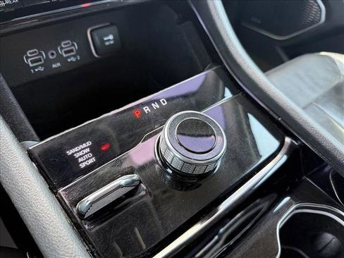 Used 2022 Jeep Grand Cherokee L Limited image 16