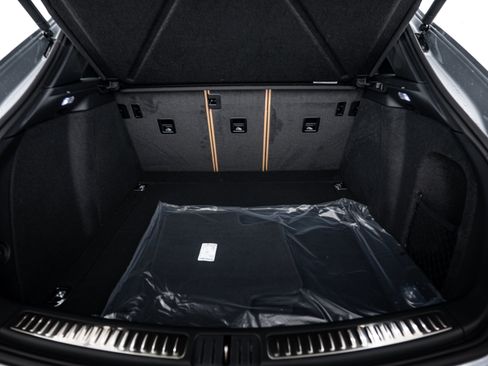 Certified 2026 Porsche Macan AWD/4WD image 26