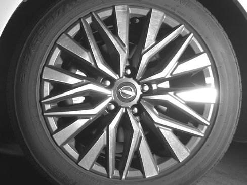 Used 2025 Nissan Altima 2.5 SV image 12