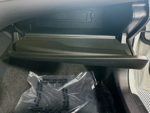 Used 2023 Toyota Camry SE image 31