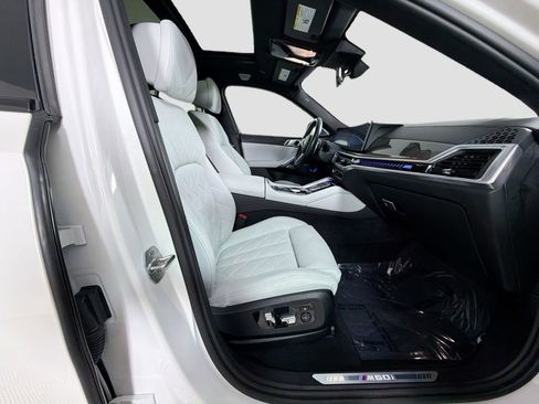 Used 2024 BMW X6 M60i AWD/4WD image 36