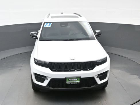 Used 2023 Jeep Grand Cherokee Altitude image 41