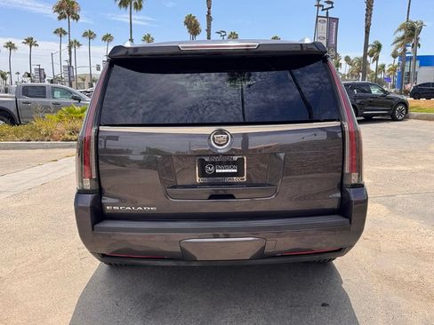 Used 2015 Cadillac Escalade Premium AWD/4WD image 11