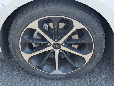 Used 2016 Ford Taurus SHO w/ Equipment Group 401A AWD/4WD image 13