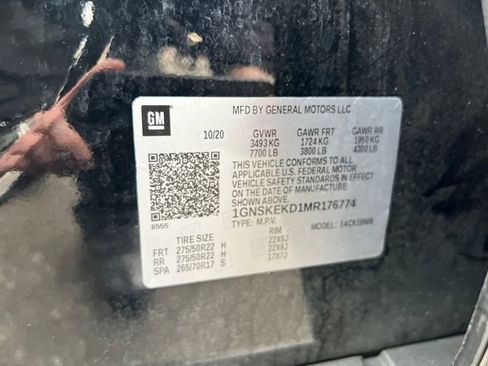 Used 2021 Chevrolet Suburban RST w/ Luxury Package image 20