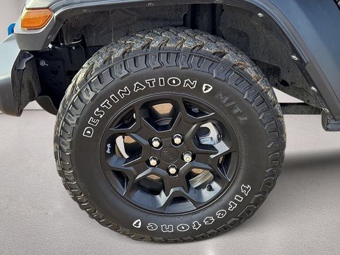 Used 2023 Jeep Wrangler Unlimited AWD/4WD image 10