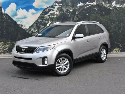 Used 2015 Kia Sorento LX AWD/4WD image 6
