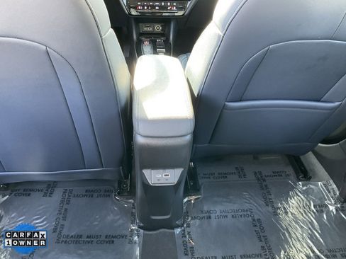 Used 2022 Chevrolet Bolt EUV LT w/ Convenience Package image 34