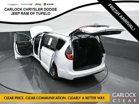 Used 2025 Chrysler Pacifica Select FWD image 70