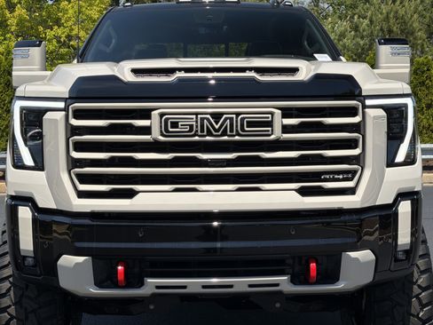 Used 2026 GMC Sierra 2500 AT4X w/ LPO, Black Badging Package AWD/4WD image 19
