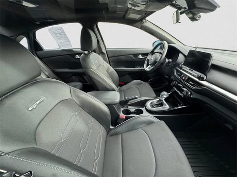 Used 2020 Kia Forte GT-Line w/ GT-Line Premium Package image 11