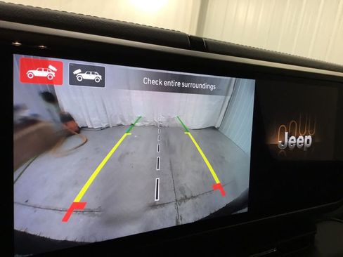 Used 2024 Jeep Wrangler Sahara w/ Technology Group image 11