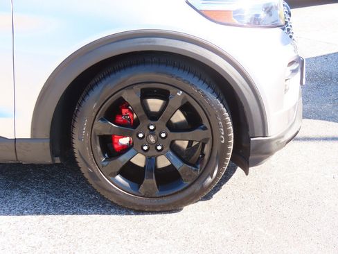 Used 2023 Ford Explorer ST w/ Equipment Group 401A image 9