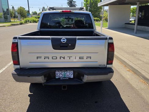Used 2002 Nissan Frontier XE AWD/4WD image 6