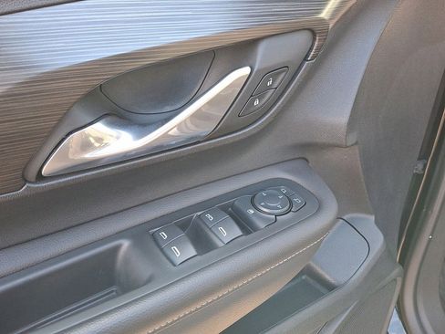 Used 2022 GMC Terrain SLE image 22