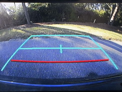 Used 2021 Toyota Corolla LE image 6