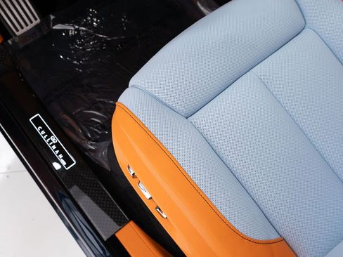 New 2026 Rolls-Royce Cullinan Black Badge image 13