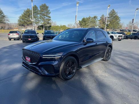 Used 2025 Genesis GV70 3.5T Sport image 4
