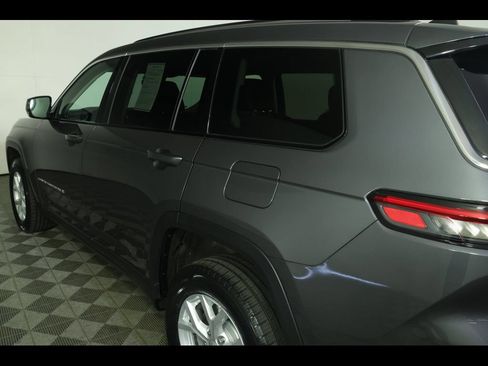 Used 2023 Jeep Grand Cherokee L Limited AWD/4WD image 20