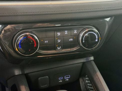 Used 2025 Chevrolet TrailBlazer LT FWD image 22