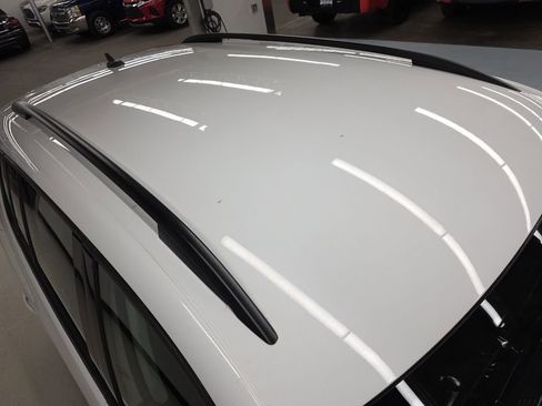 Used 2017 Volkswagen Tiguan S image 38