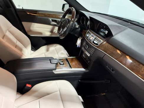 Used 2016 Mercedes-Benz E 350 4MATIC Sedan image 34